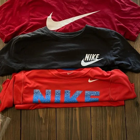 3 Nike Shirts - adult Small - Picture 5 of 9